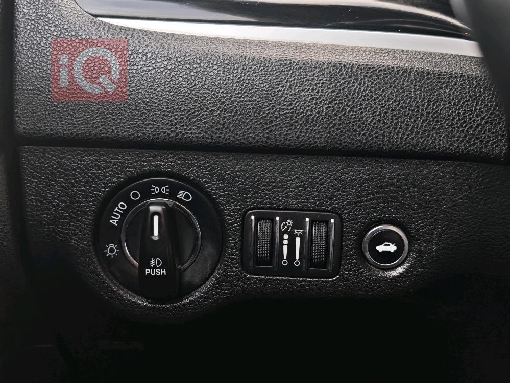 کرایسلەر 300